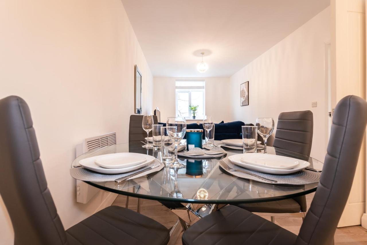 Price - Superb Apartments, Single Beds Or King Size & Sofabed - Amazing Location Close To Mayflower Theatre Free Parking