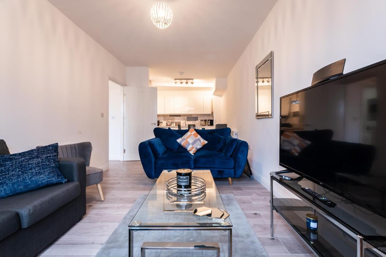 Price - Superb Apartments, Single Beds Or King Size & Sofabed - Amazing Location Close To Mayflower Theatre Free Parking *