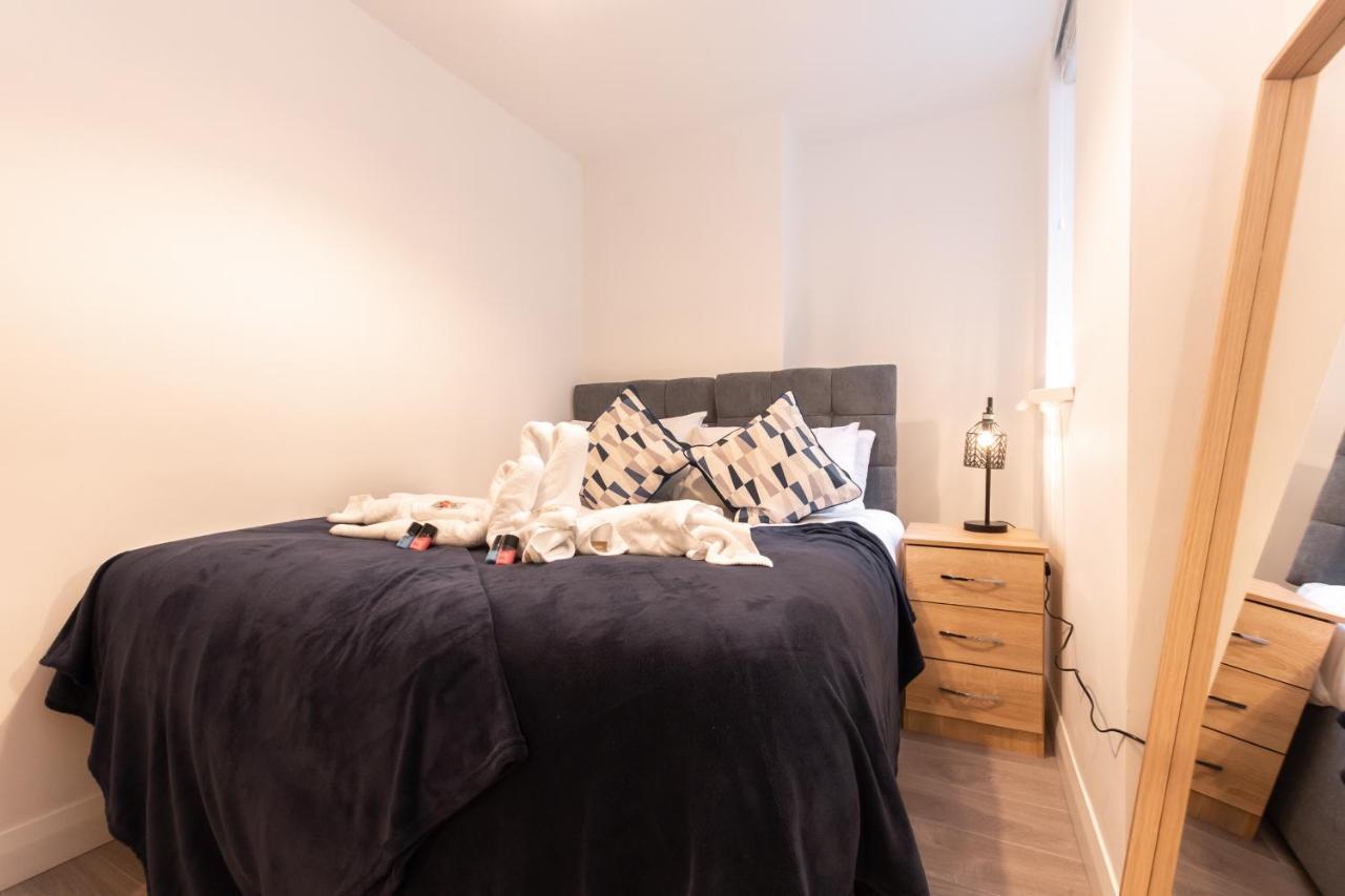 Price - Superb Apartments, Single Beds Or King Size & Sofabed - Amazing Location Close To Mayflower Theatre Free Parking
