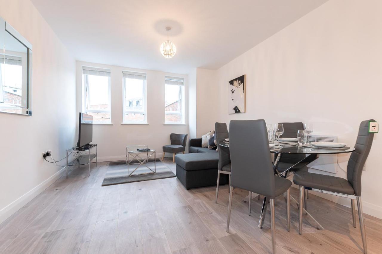 Price - Superb Apartments, Single Beds Or King Size & Sofabed - Amazing Location Close To Mayflower Theatre Free Parking * Southampton